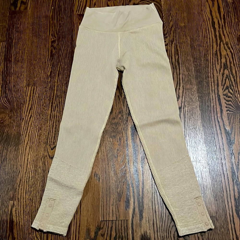 NWT Aerie Offline Sz XS Tan waffle knit leggings